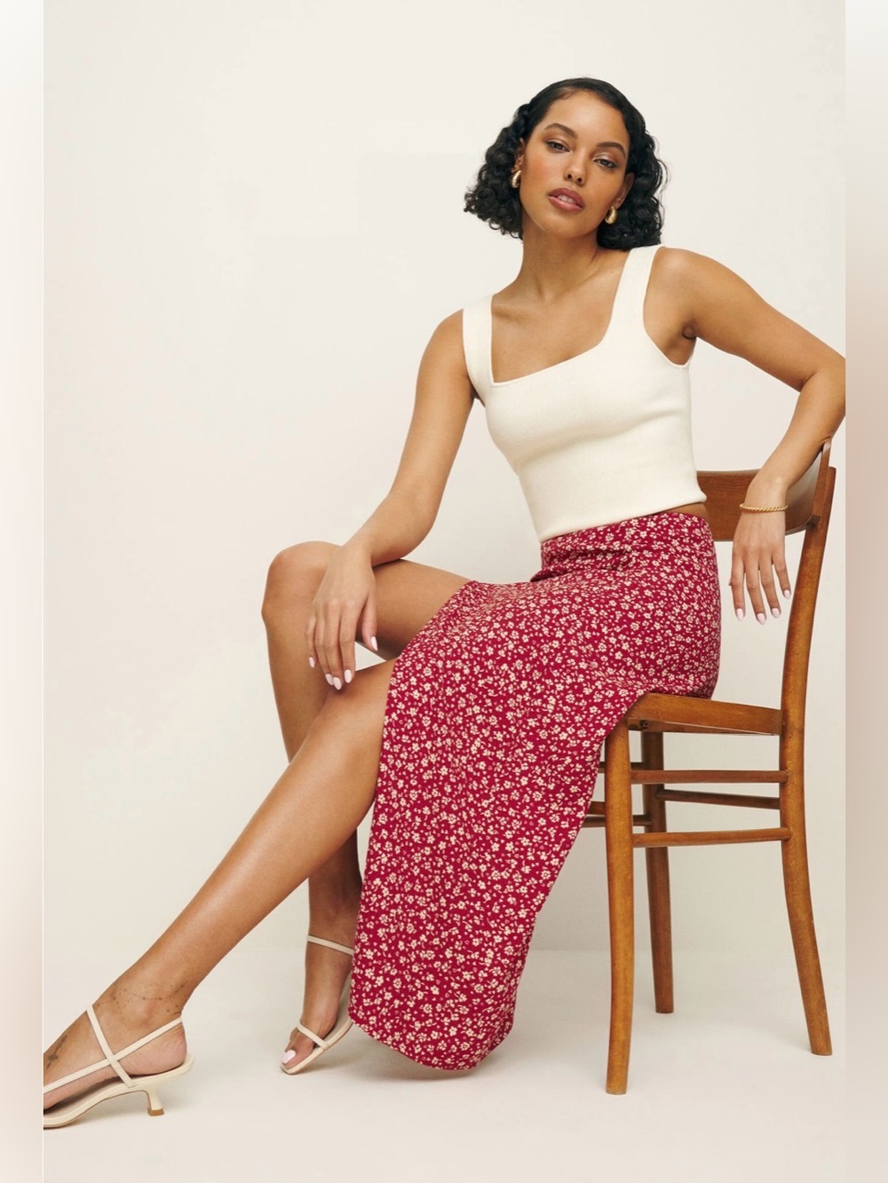 Zoe Floral Midi Skirt in Last Tango size 0 retailed for 148USD